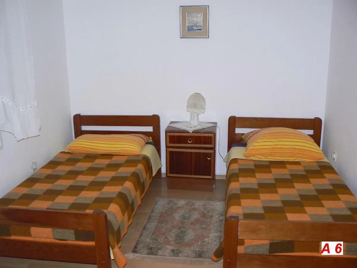 Apartament Apartmani David Pula
