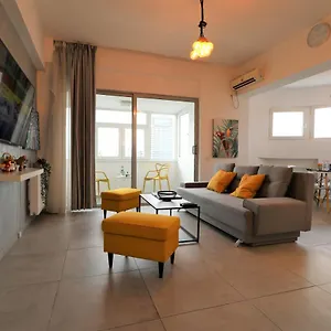 https://serenity-heights-apartment-a-panoramic-haven-near-old.bucharesthotelsnow.com