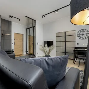 Exclusive Grey And Red In Center By Renters Apartament Warszawa