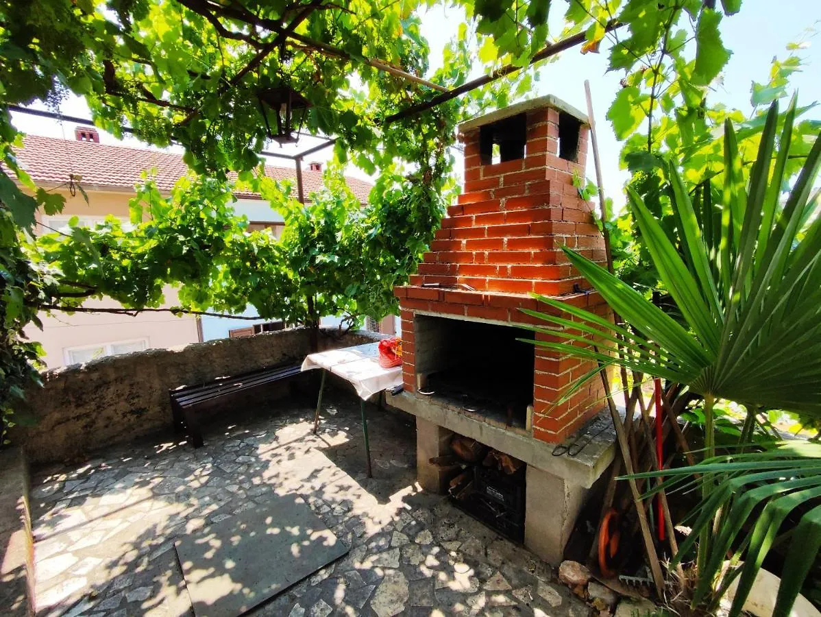 Apartmani David Pola